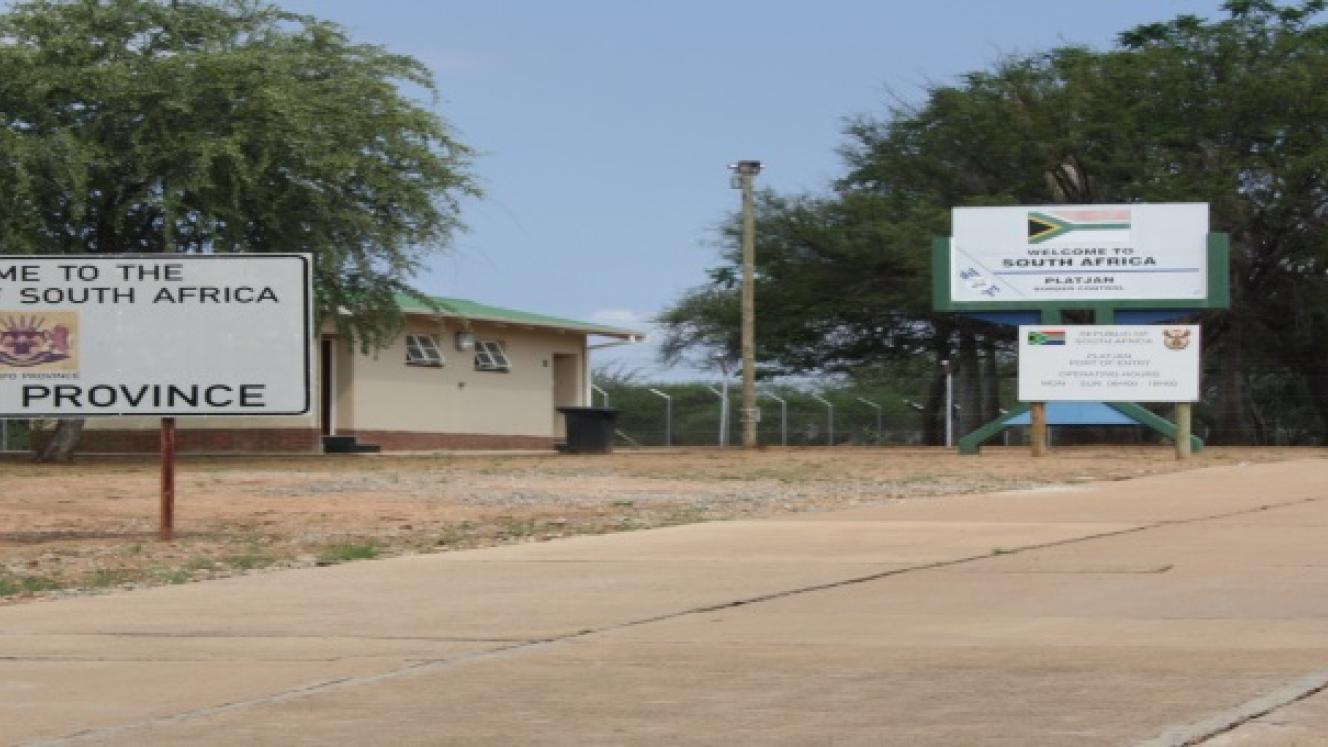 The Platjan port of entry to Botswana.