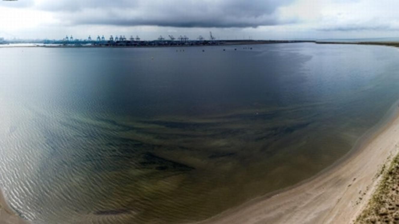 The inland basin of Maasvlakte 2, the intended site of the offshore centre.