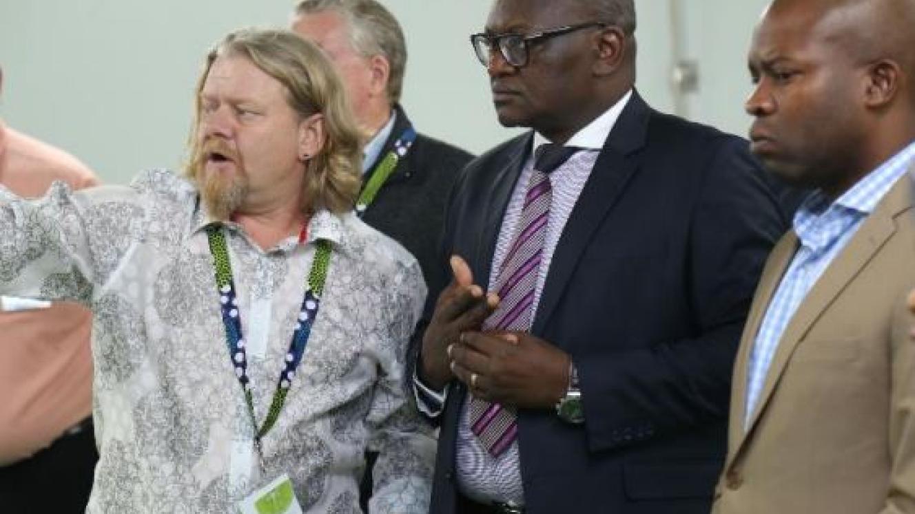 Tim Groucott, In2Food Group Project Head, with David Makura, Gauteng Premier.