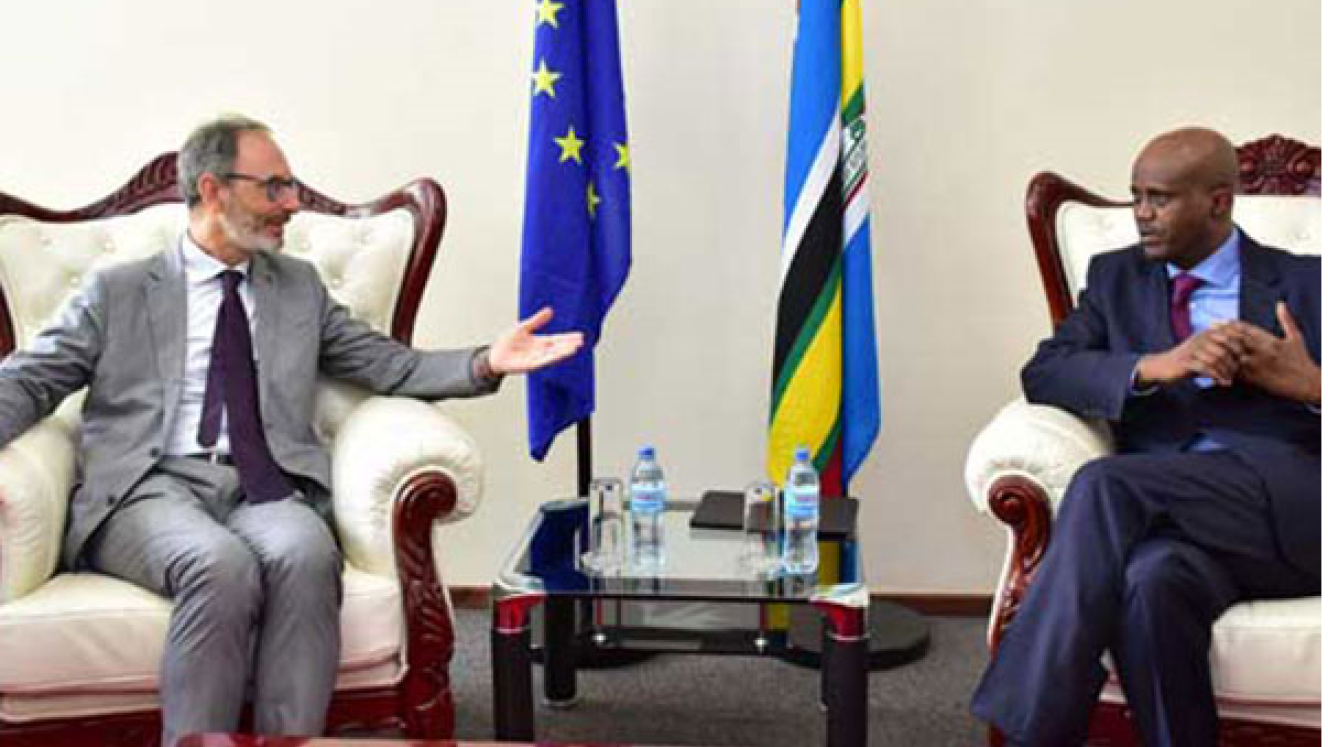 EU ambassador to Tanzania, Manfredo Fanti, and EAC secretary general, Liberat Mfumukeko