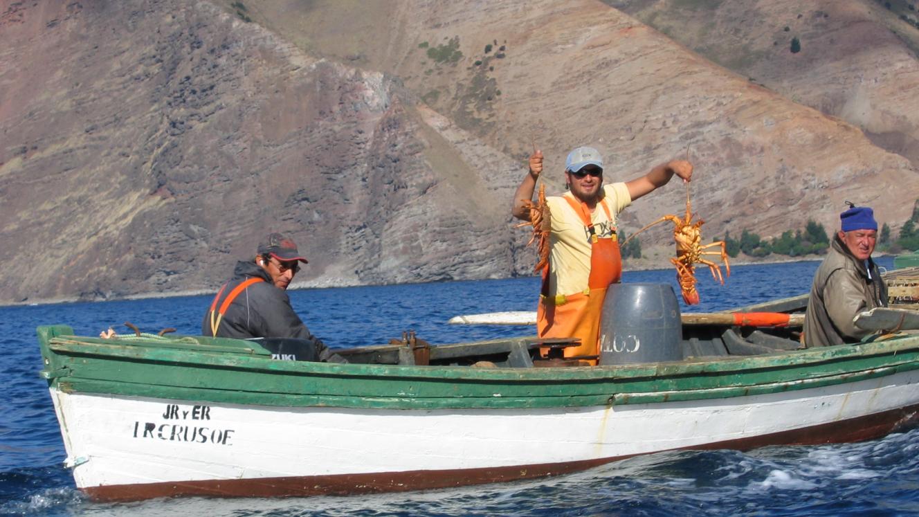 Minister of Environment, Forestry and Fisheries, Barbara Creecy grants small scale fishers access to fishing.