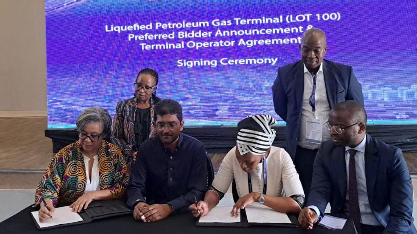 Transnet signs R1.4bn LPG terminal deal | Freight News