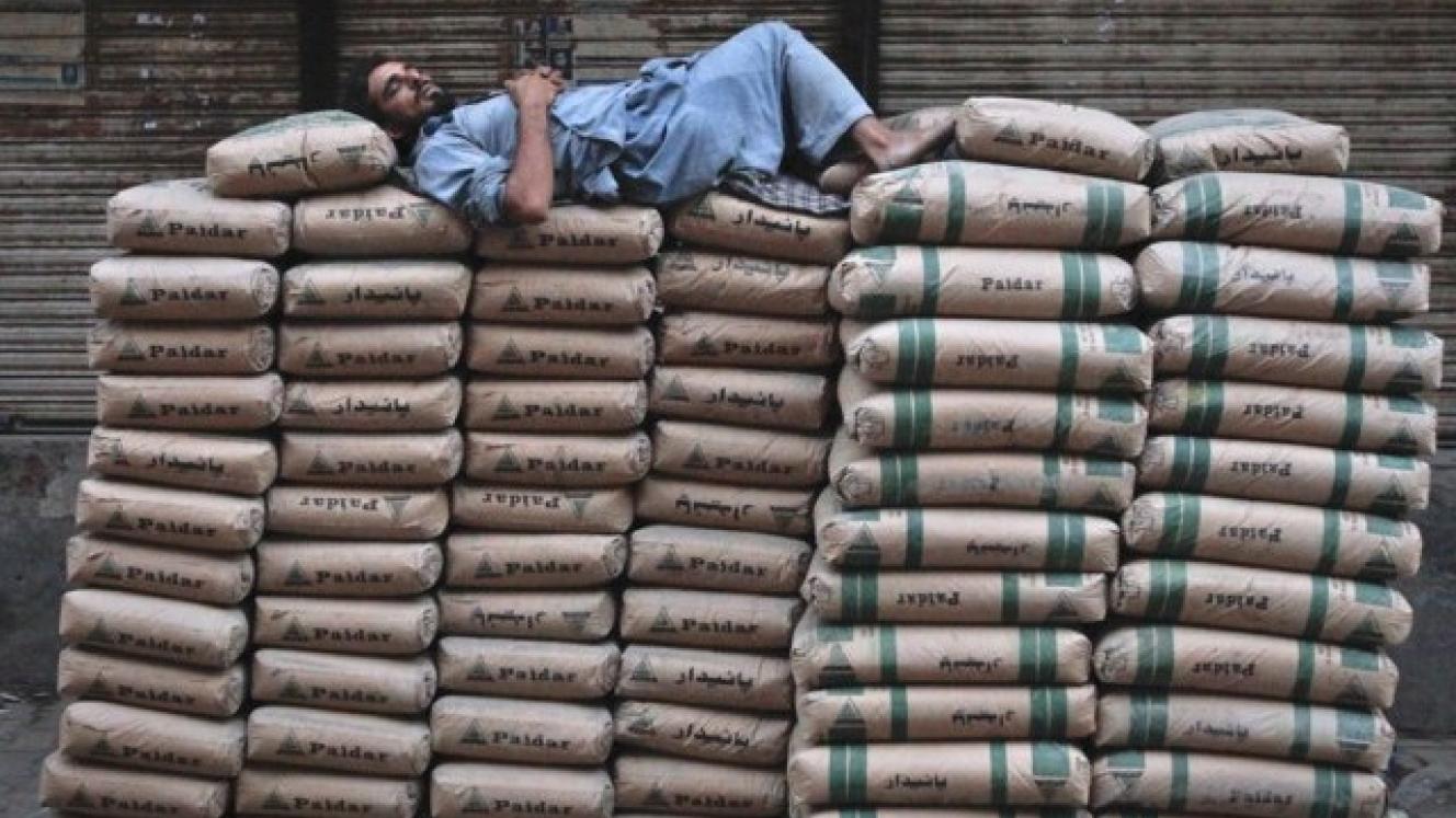 Pakistan’s Maple Leaf Cement exported up to 50% of its product to SA before import duties were imposed. 