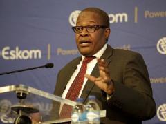 CEO of Eskom, Brian Molefe, briefing media on the utility’s system status earlier this week.