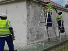 Trainees renovate the Hamburg site.