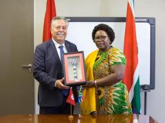 Deputy minister of trade and industry Nomalungelo Gina hands a “Proudly South African" gift to Tunisian secretary of state for foreign affairs, Sabri Bachtoji. 