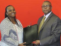Thuli Zulu, Absa head of state-owned companies, and Transnet’s Siyabonga Gama sealed their R3bn funding deal today.