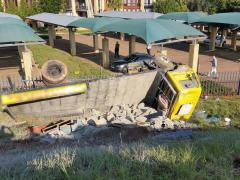 Five people were injured when a truck ploughed into several vehicles on the N1 highway. 